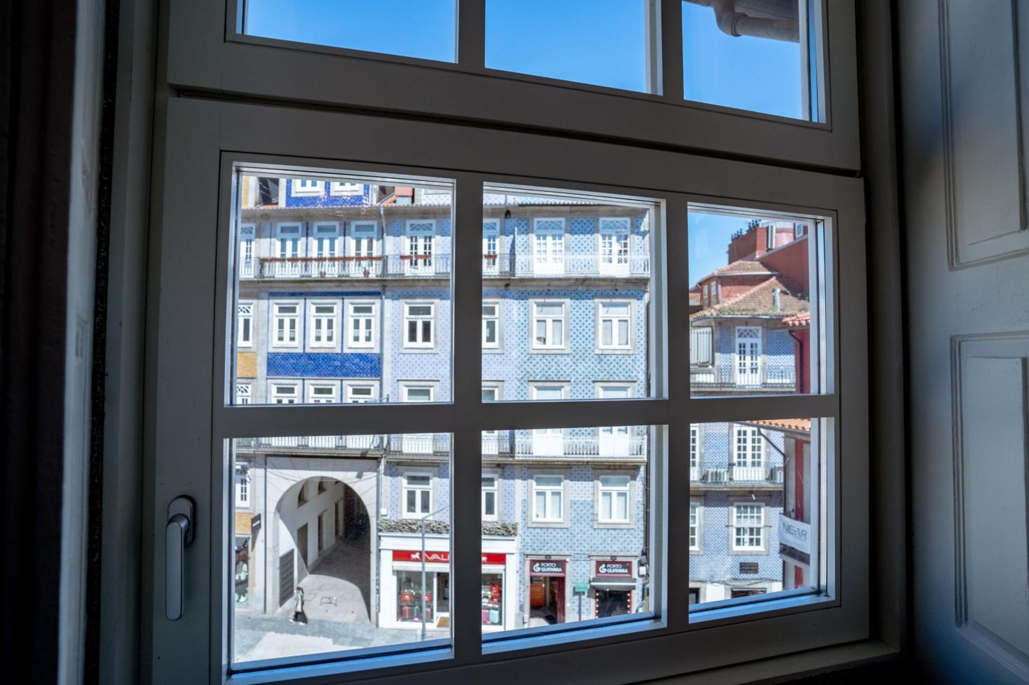 Authentic * Porto